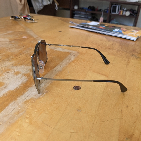PRADA sunglasses ✨HOST PICK✨ - Picture 10 of 11